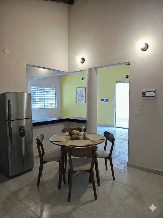 CASA EN VENTA EN MARIANO ROQUE ALONSO CON PISCINA 4 DORMITORIOS QUINCHO BAÑO 