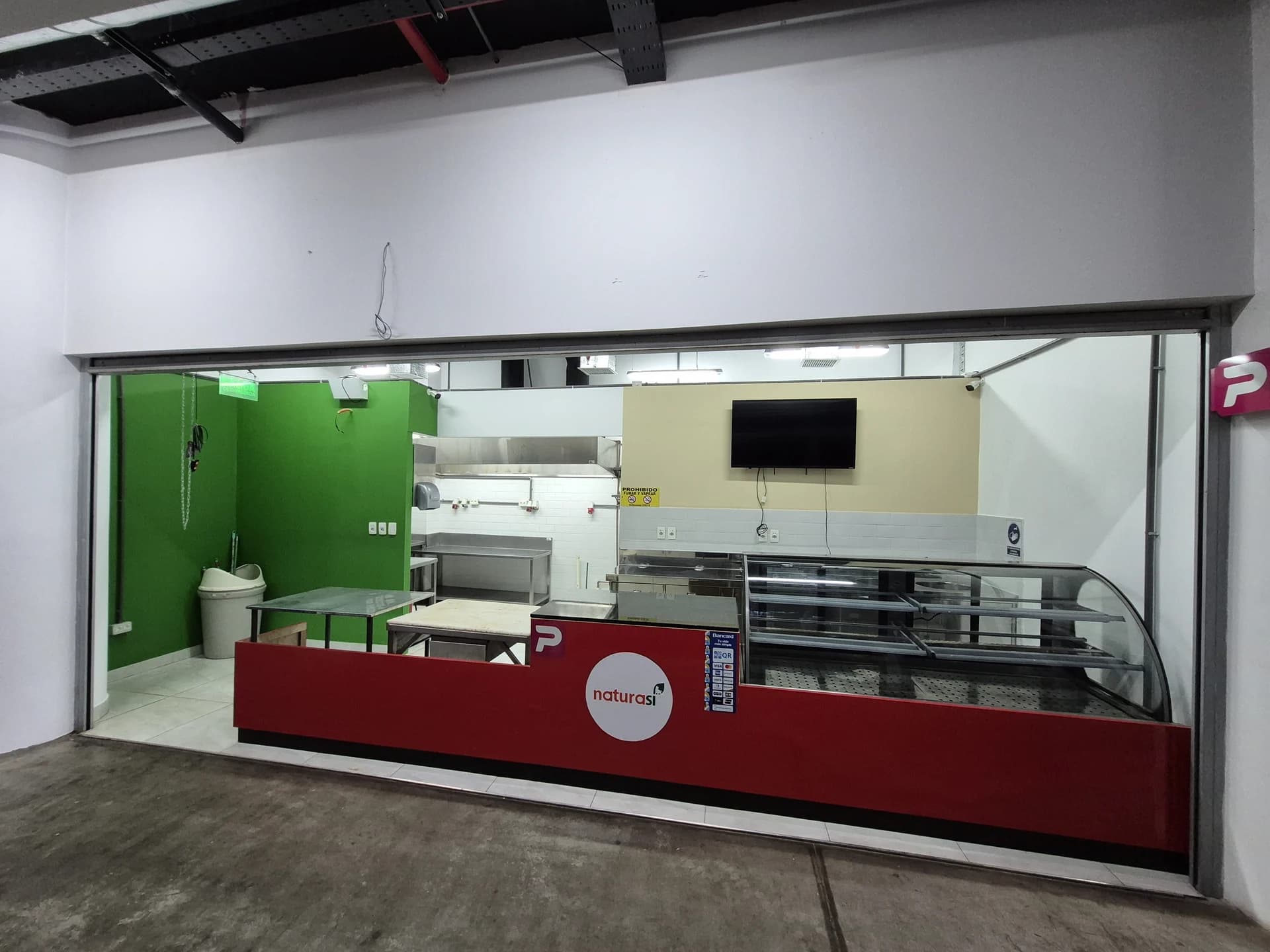 LOCAL GASTRONOMICO AMOBADO Y EQUIPADO EN EL MERCADO 4 (M4 GALERIA)