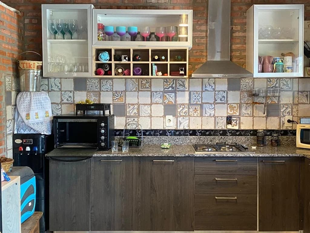 Casa Amoblada en Alquiler – 5 Habitaciones con Piscina – El Cortijo, San Bernardino