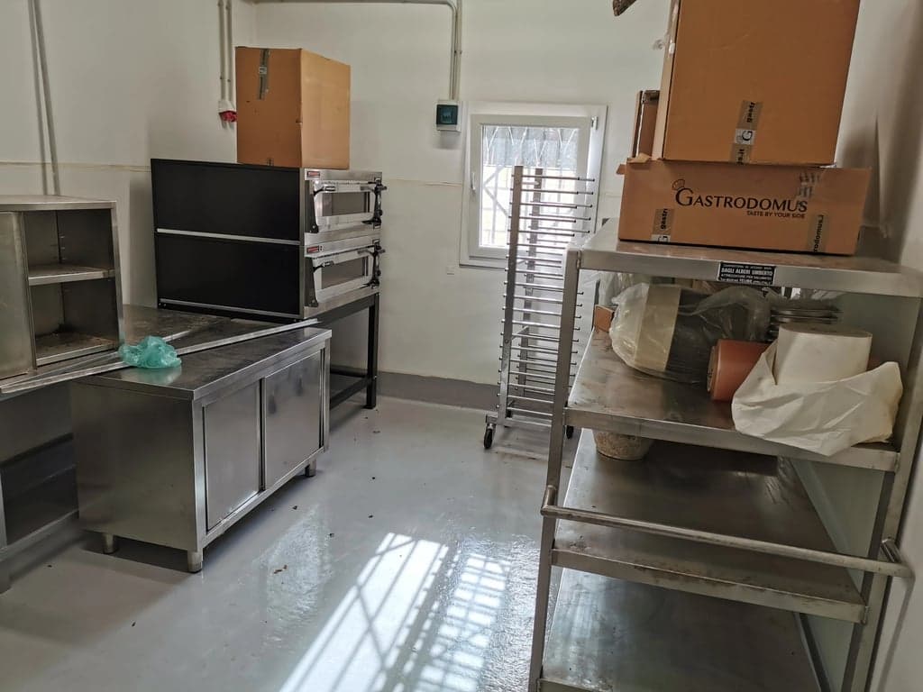 Fabrica laboratorio depósito para productos alimenticios con camaras frigorificas
