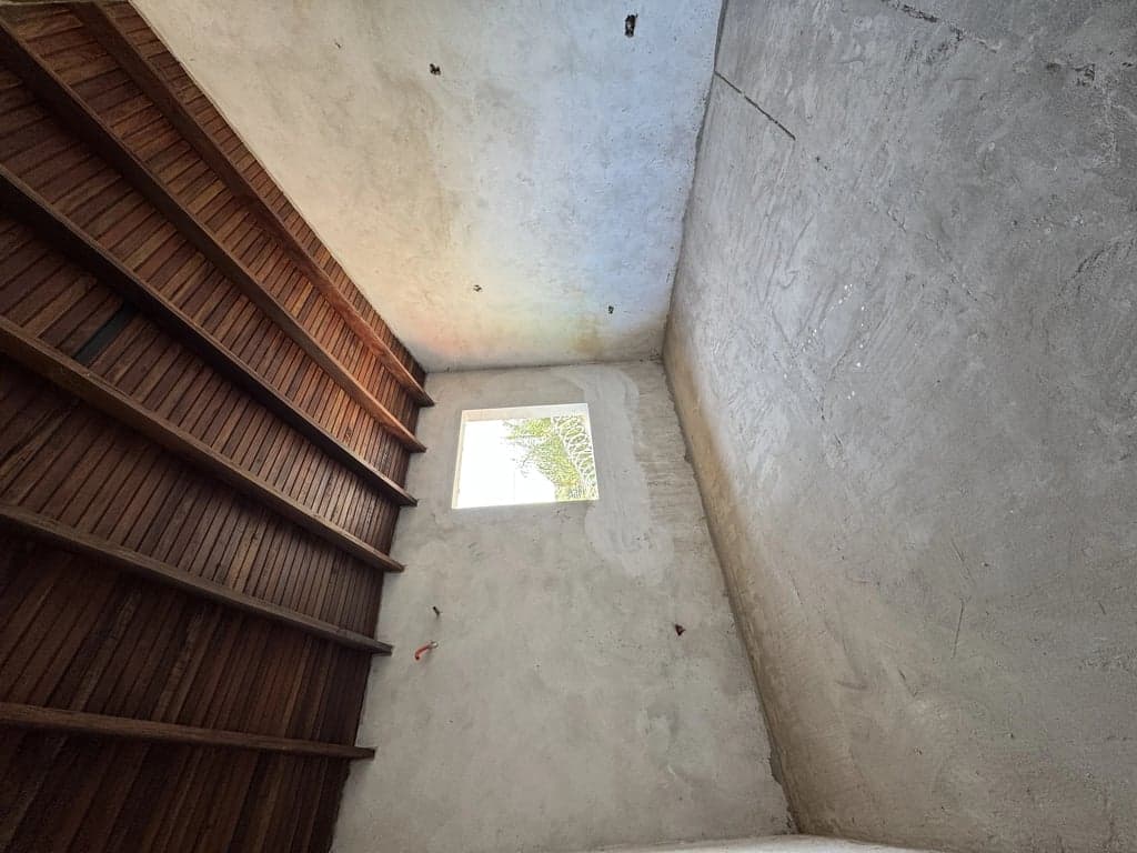 Casa semi terminada en Mariano Roque Alonso 