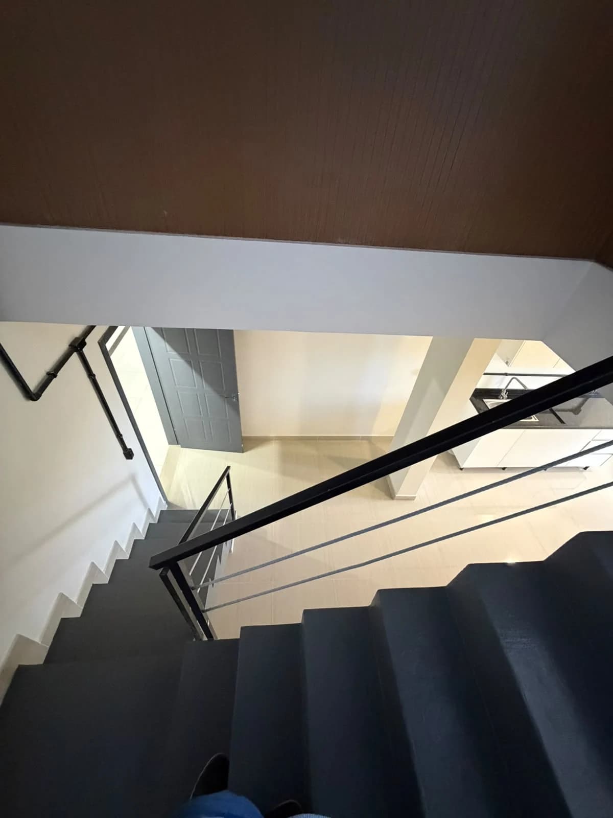 🏢 DEPARTAMENTOS TIPO LOFT A ESTRENAR – EN ALQUILER  📍 Excelente ubicación, frente al Lago de la República, en Ciudad del Este.