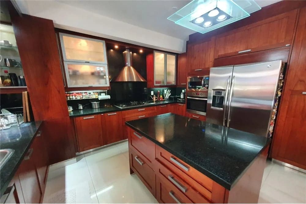 Casa Venta Barcequillo Residencia - Venta - San Lorenzo, Paraguay 240,000 $