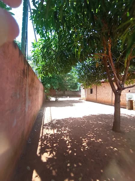 CASA CON TERRENO GIGANTE EN CAPIATA