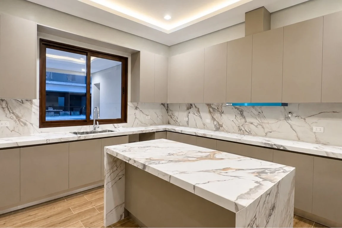  Un exclusivo condominio cerrado de solo 12 residencias, diseñado para quienes buscan un alto nivel de vida