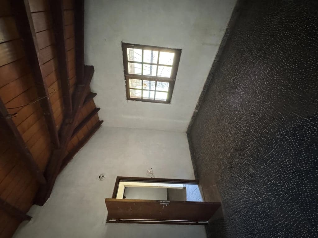 Vendo casa a remodelar en Luque 