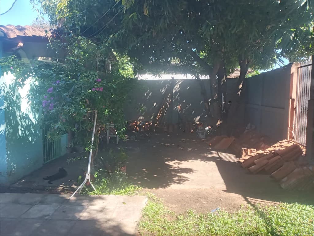 casa a 4 cuadras de ruta acceso sur, todo asfaltado. ñemby, barrio pa,i ñu, 