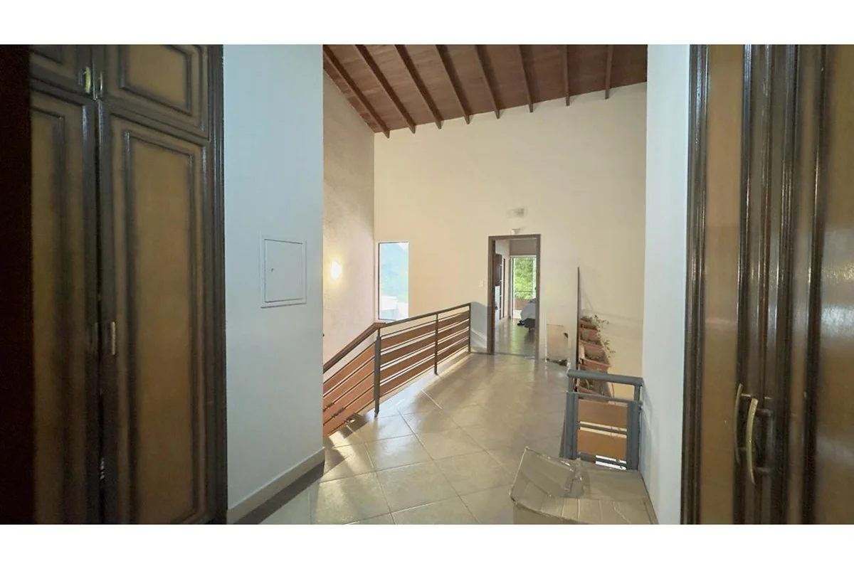 Amplio duplex en zona altamente residencial en barrio Herrera