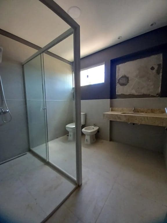 ALQUILO DUPLEX EN LUQUE ZONA CONMEBOL COD 6191