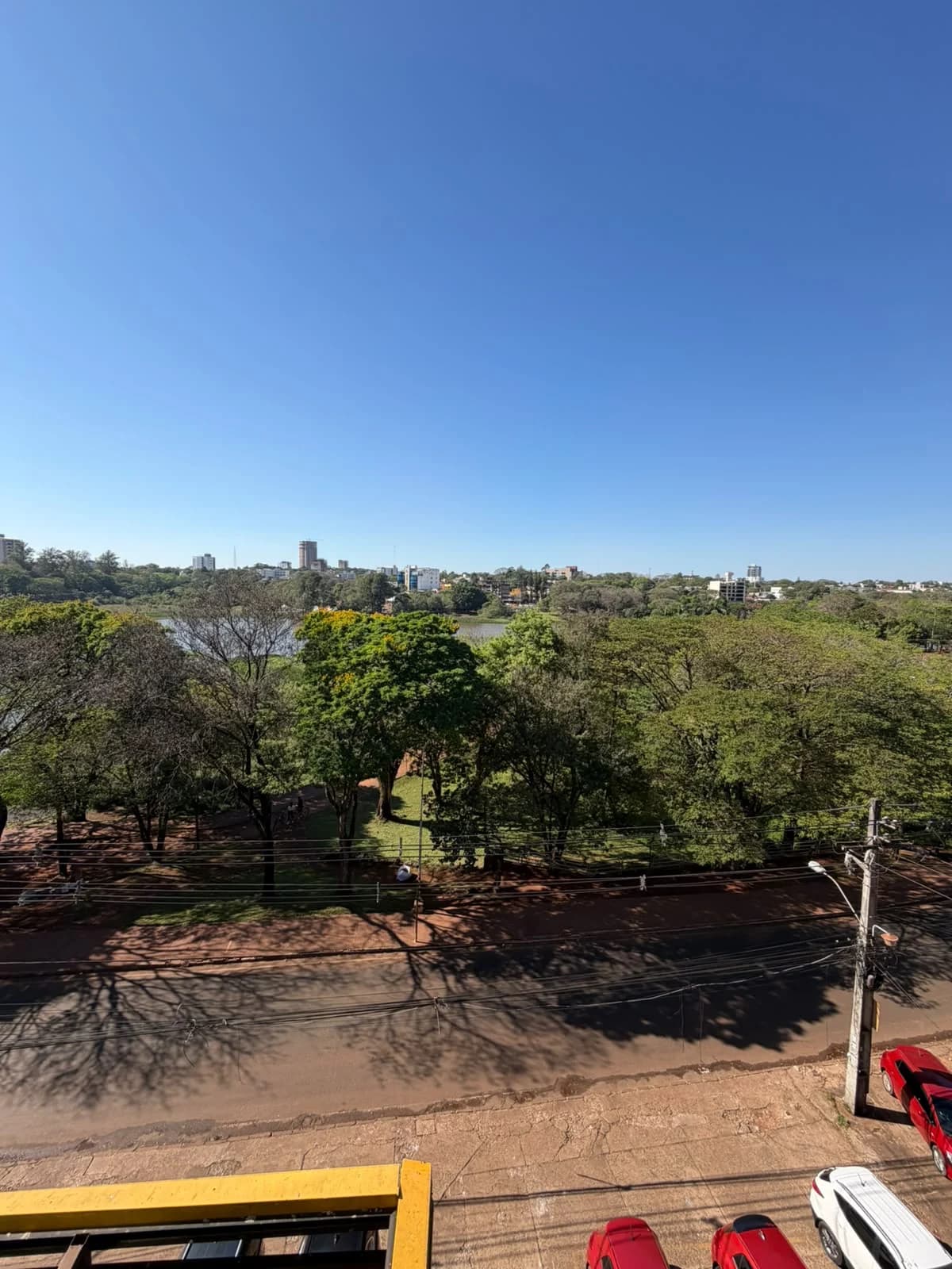 🏢 DEPARTAMENTOS TIPO LOFT A ESTRENAR – EN ALQUILER  📍 Excelente ubicación, frente al Lago de la República, en Ciudad del Este.