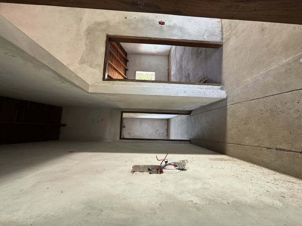 Casa semi terminada en Mariano Roque Alonso 