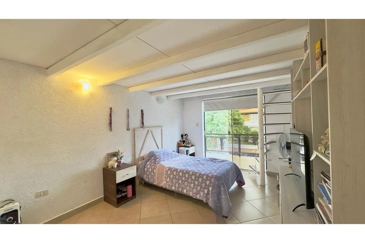 Amplio duplex en zona altamente residencial en barrio Herrera
