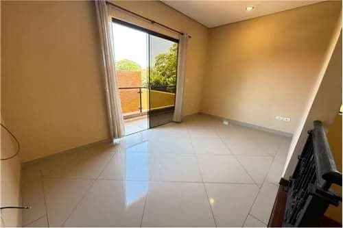 Hermosa residencia en barrio cerrado