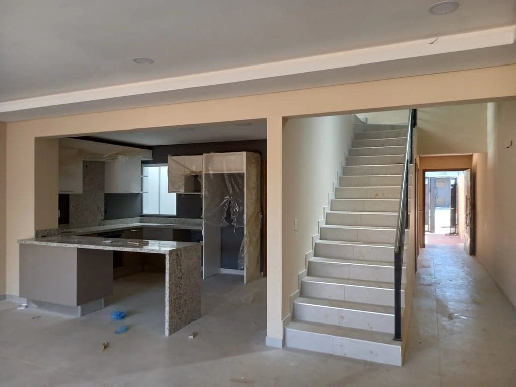 ALQUILO DUPLEX EN LUQUE ZONA CONMEBOL COD 6191
