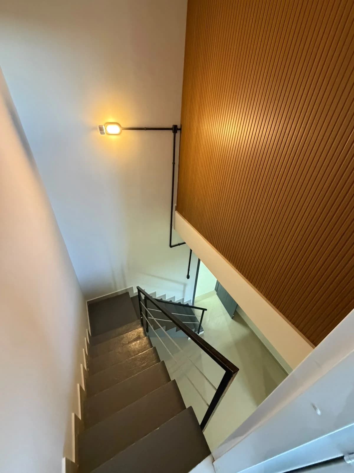 🏢 DEPARTAMENTOS TIPO LOFT A ESTRENAR – EN ALQUILER  📍 Excelente ubicación, frente al Lago de la República, en Ciudad del Este.