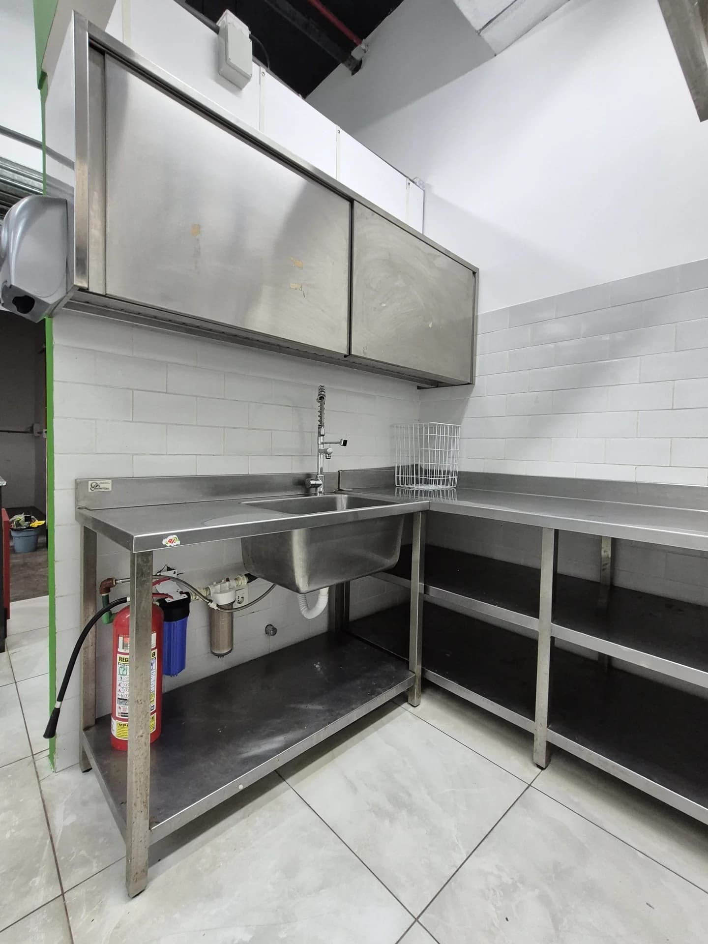 LOCAL GASTRONOMICO AMOBADO Y EQUIPADO EN EL MERCADO 4 (M4 GALERIA)