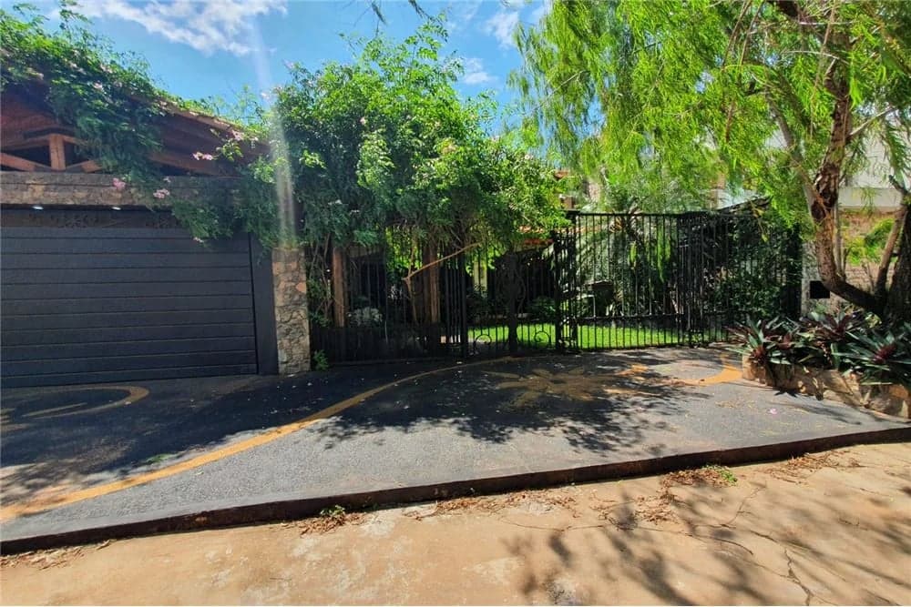 Casa Venta Barcequillo Residencia - Venta - San Lorenzo, Paraguay 240,000 $