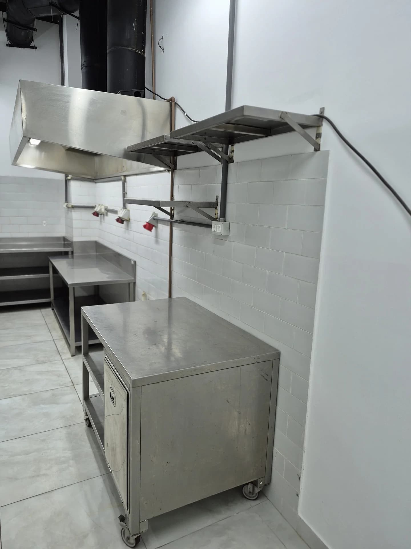 LOCAL GASTRONOMICO AMOBADO Y EQUIPADO EN EL MERCADO 4 (M4 GALERIA)