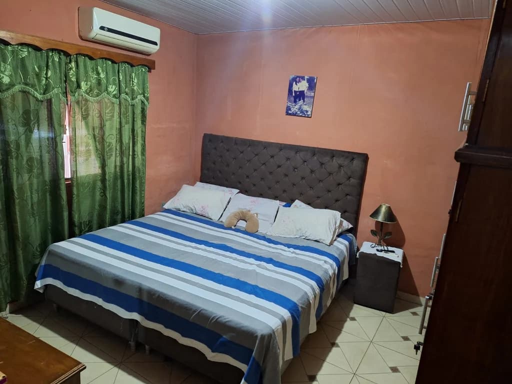 SE VENDE CASA EN AREGUÁ