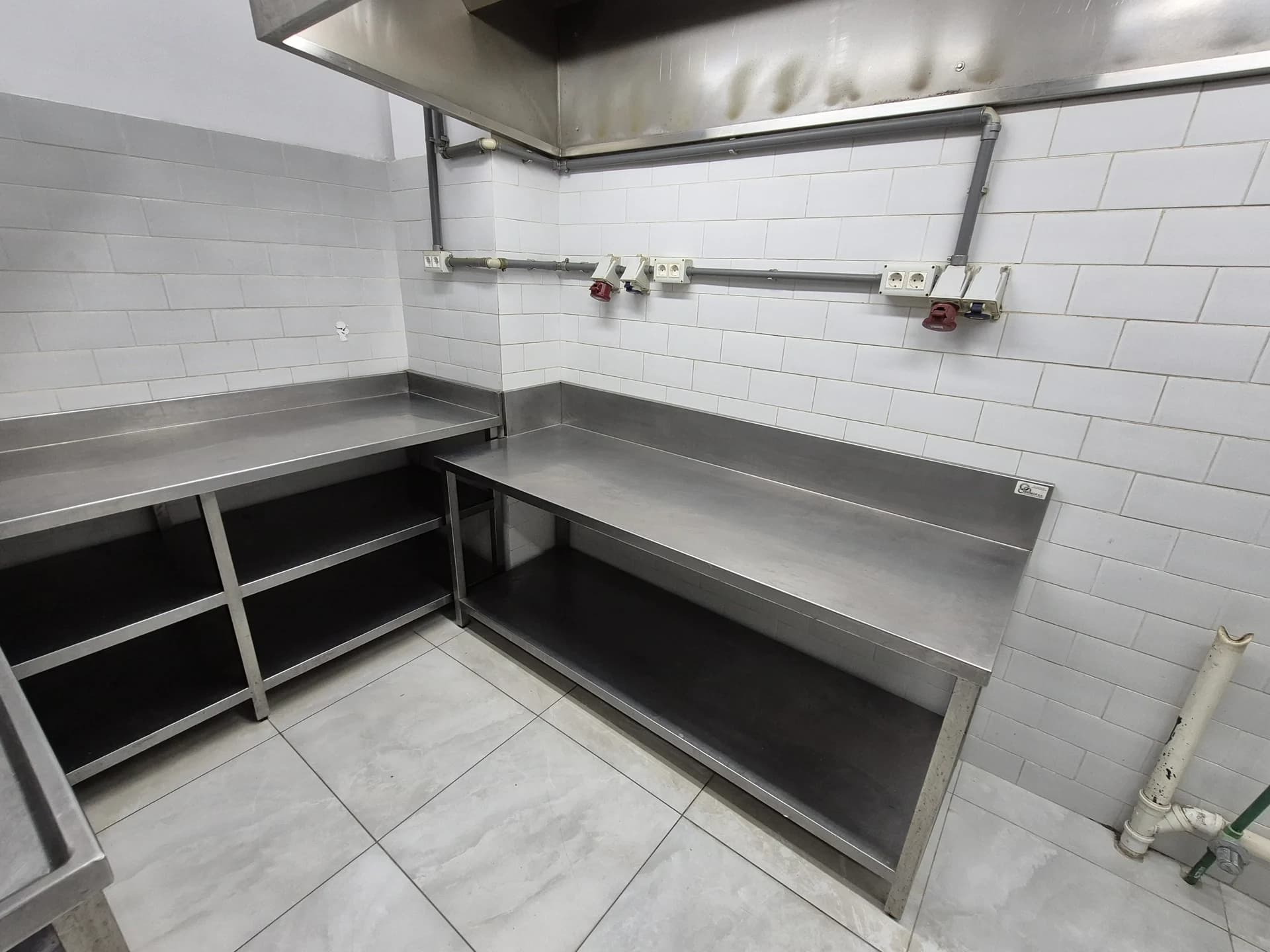 LOCAL GASTRONOMICO AMOBADO Y EQUIPADO EN EL MERCADO 4 (M4 GALERIA)