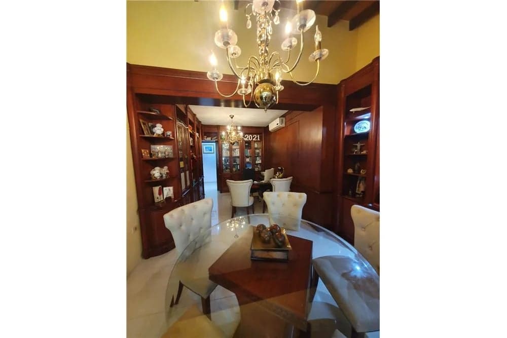 Casa Venta Barcequillo Residencia - Venta - San Lorenzo, Paraguay 240,000 $