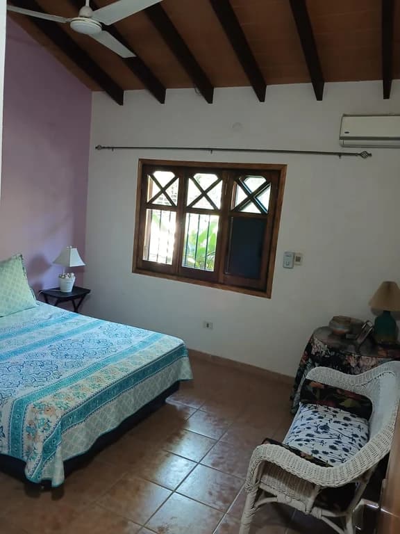 CASA EN VENTA en SAN BERNARDINO, CORDILLERA con Jardin y Piscina