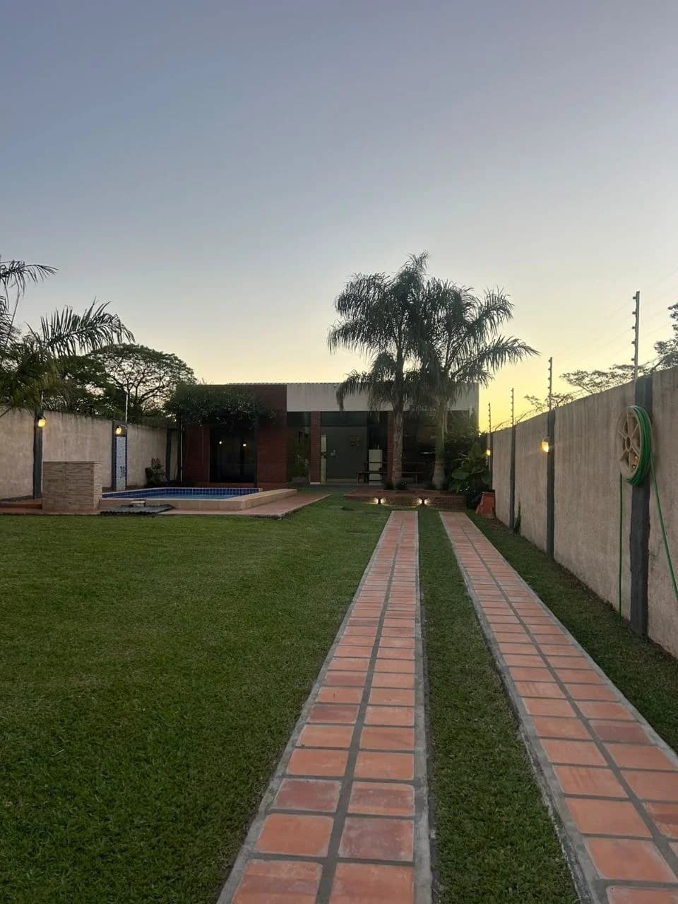 Hermosa Quinta Moderna con Piscina Domotizada y Seguridad Integral en San Juan del Paraná