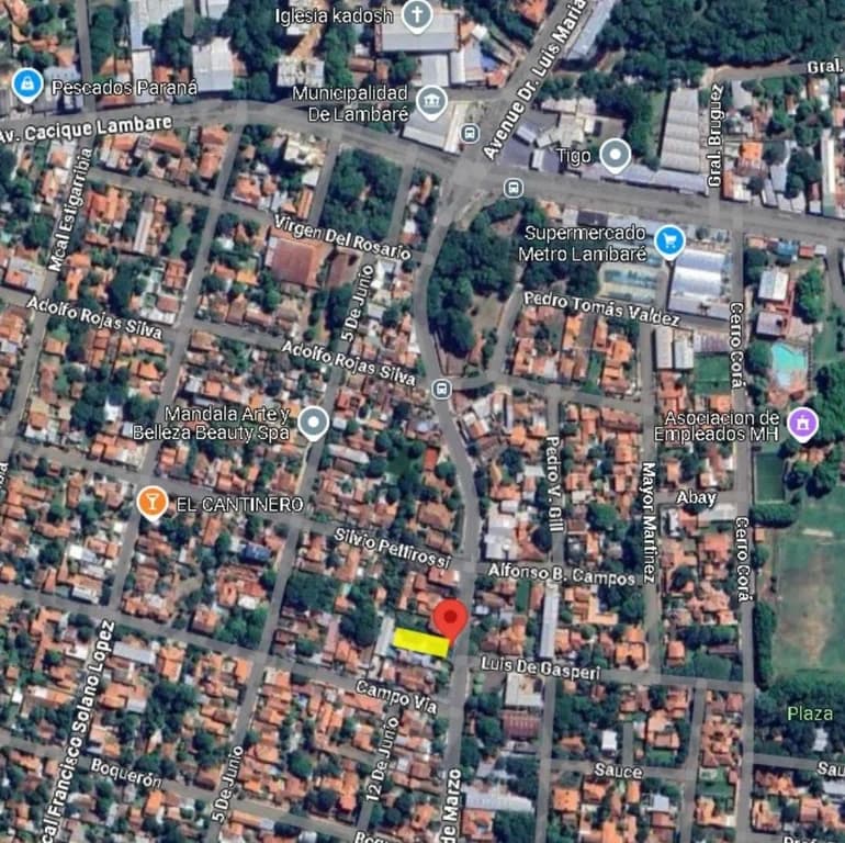 CASA EN EL CENTRO DE LAMBARÉ!