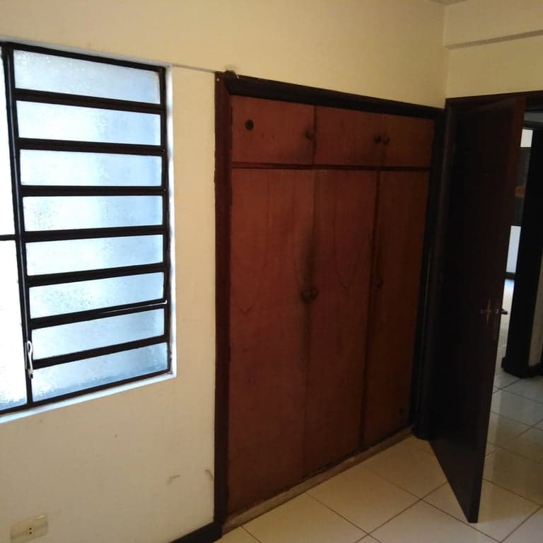 Alquilo departamento edificio marcos