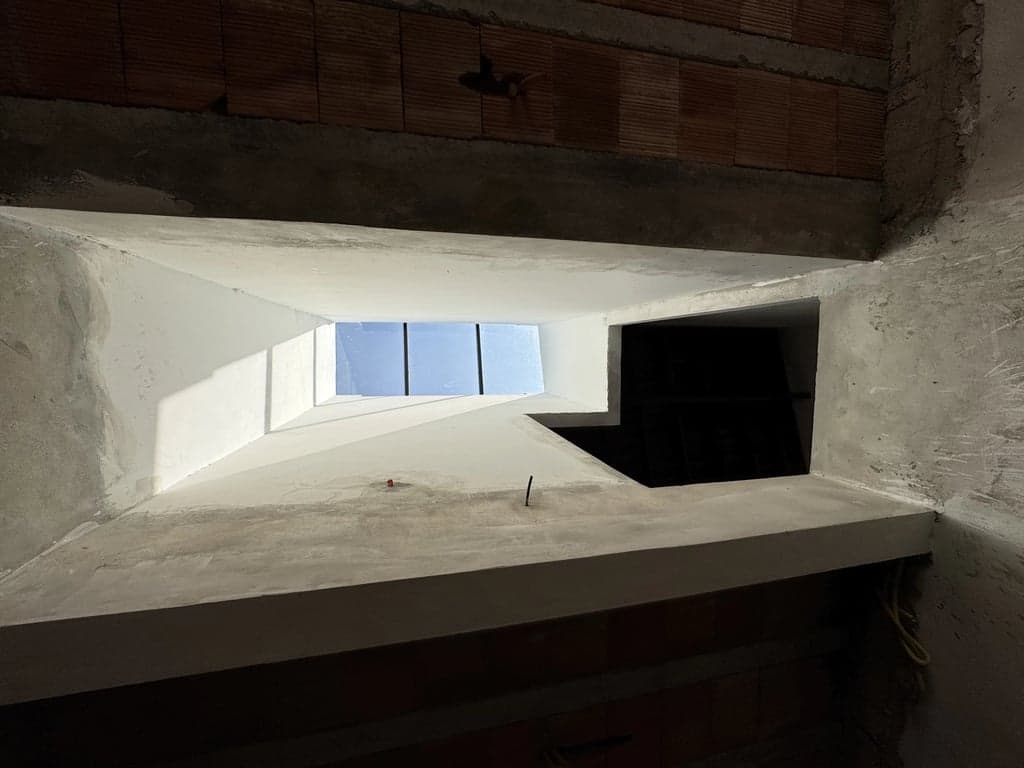 Casa semi terminada en Mariano Roque Alonso 