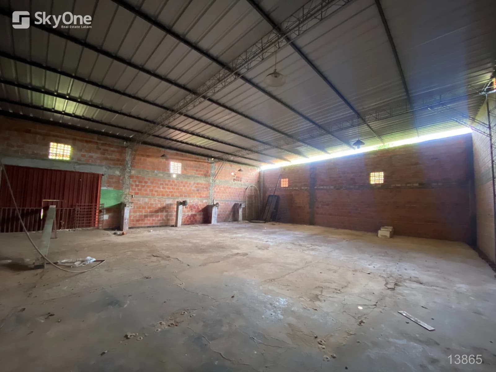VENTA – DEPÓSITO + SHOWROOM EN MARIANO ROQUE ALONSO