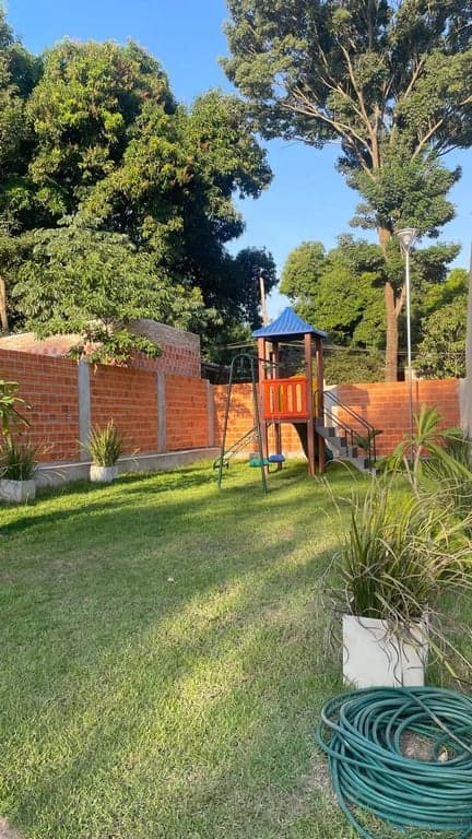 Casa amoblada en Barrio Cerrado Yeruti en Luque