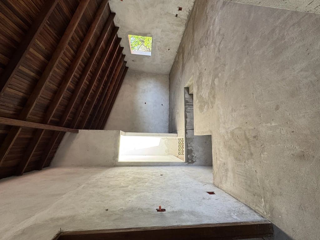 Casa semi terminada en Mariano Roque Alonso 