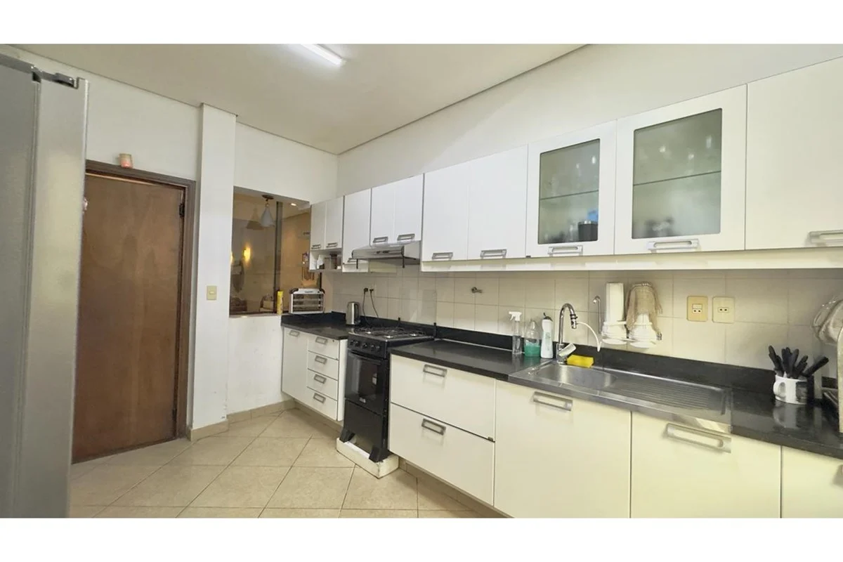 Amplio duplex en zona altamente residencial en barrio Herrera