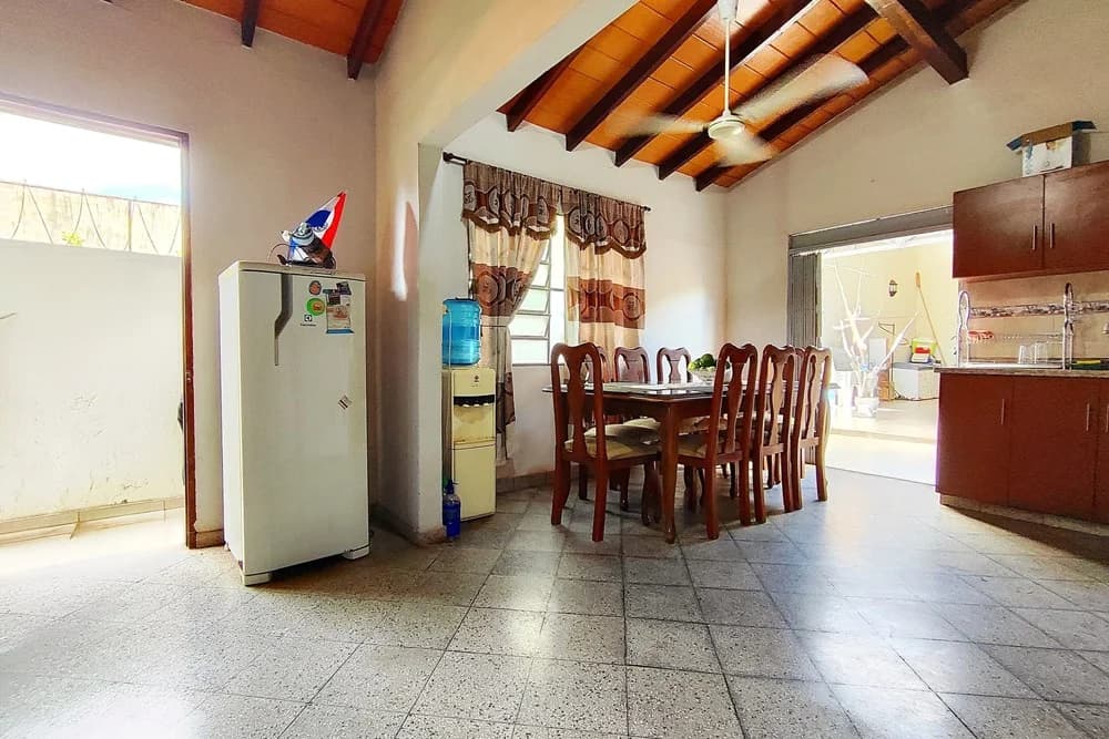 HERMOSA CASA CON PISCINA EN VILLA ELISA
