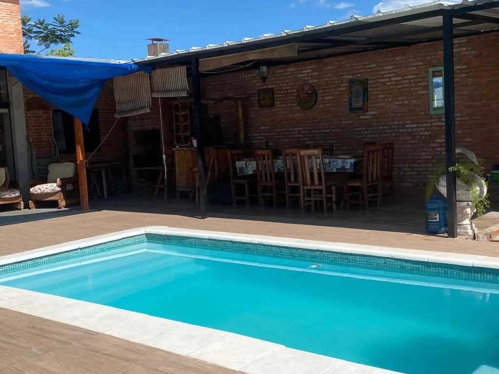 Casa Amoblada en Alquiler – 5 Habitaciones con Piscina – El Cortijo, San Bernardino