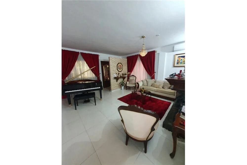 Casa Venta Barcequillo Residencia - Venta - San Lorenzo, Paraguay 240,000 $
