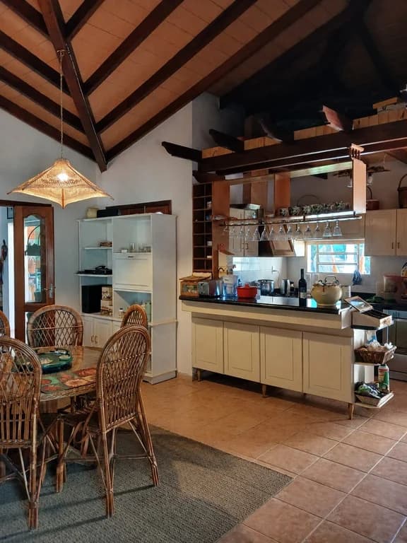 CASA EN VENTA en SAN BERNARDINO, CORDILLERA con Jardin y Piscina