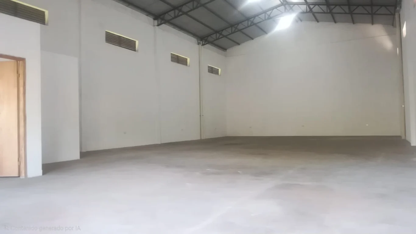 VENDO TRES TERRENOS CON  2 Tinglados Independientes sobre RUTA ACCESO SUR -YPANÉ
