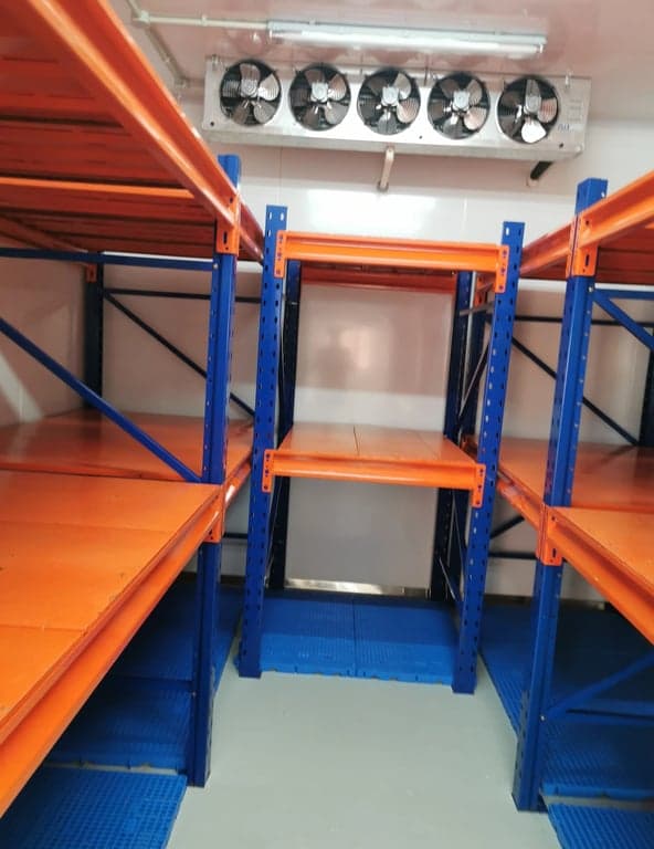 Fabrica laboratorio depósito para productos alimenticios con camaras frigorificas