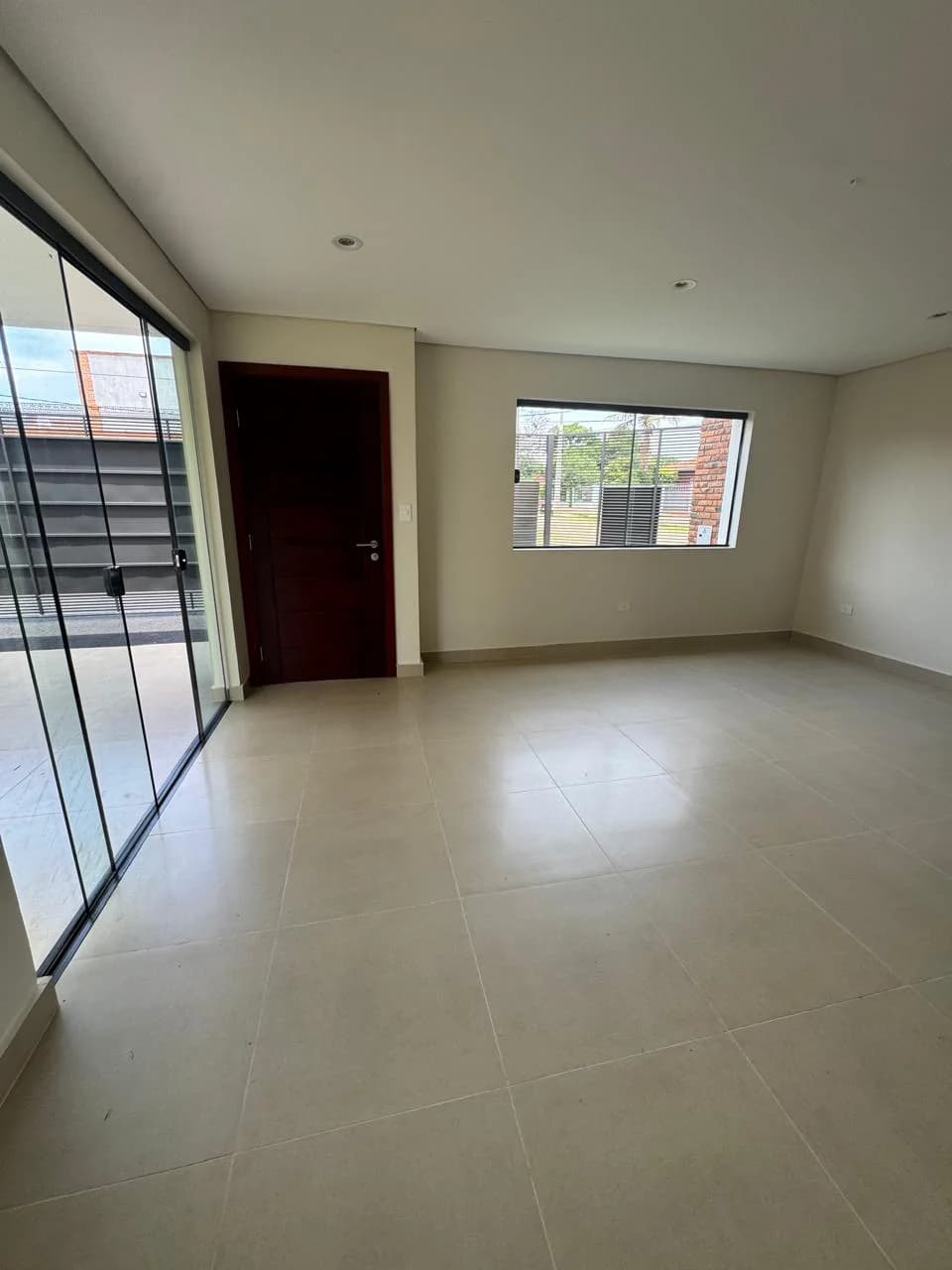 VENDO VIVIENDA UNIFAMILIARES TIPO DÚPLEX en el CUARTO BARRIO de la ciudad de LUQUE.