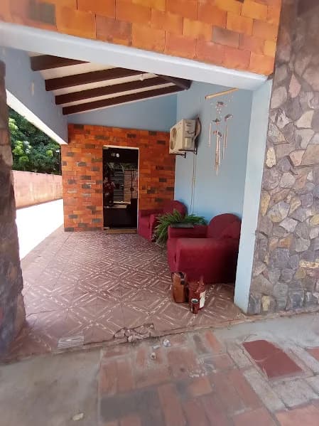 CASA CON TERRENO GIGANTE EN CAPIATA